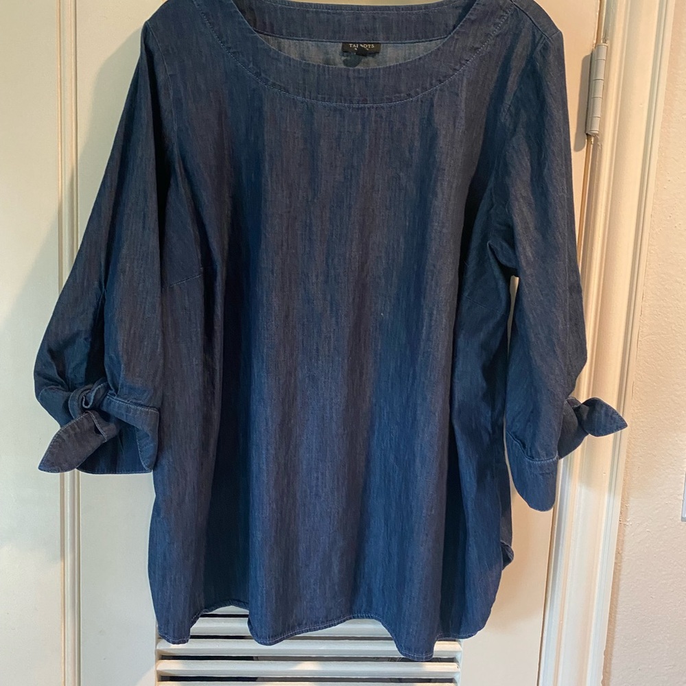 Talbots lightweight denim top. Perfect for spring. Never worn. 2XP